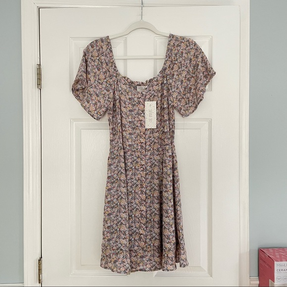 NWT Sienna Sky Floral Dress - Picture 1 of 9